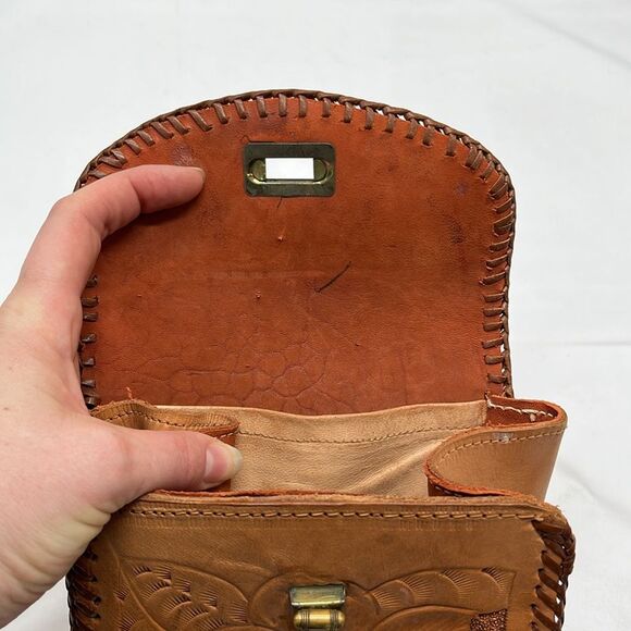 Vintage Hand Tooled Leather Shoulder Purse - Picture 5 of 9